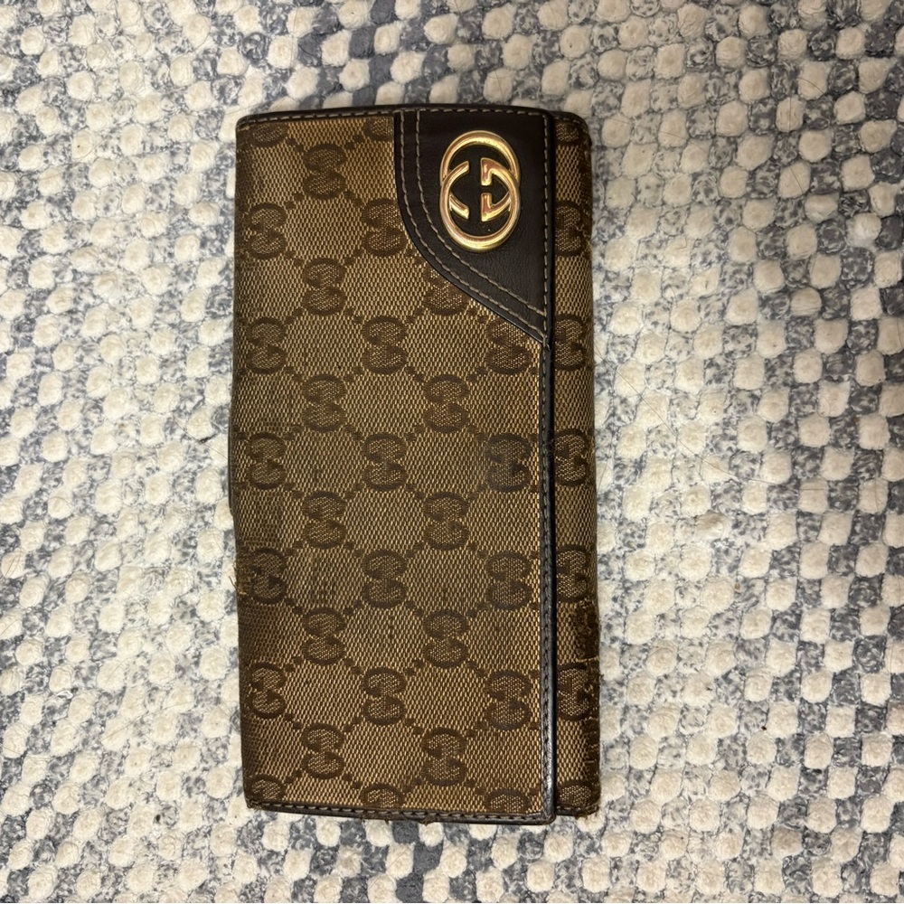 Gucci GG Canvas Continental Wallet